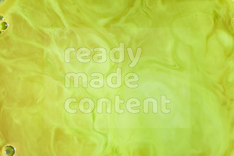 لقطة مقربة لأنماط دوامية بتدرجات اللون الأخضر