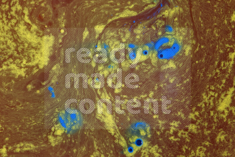 تظهر الصورة أشكال مختلفة من تداخلات اللون الأحمر والأزرق والأصفر