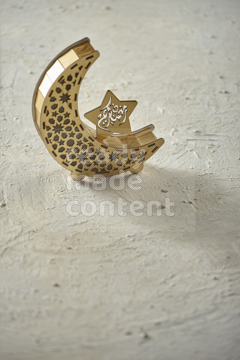 فانوس موضوع علي خلفية بيضاء