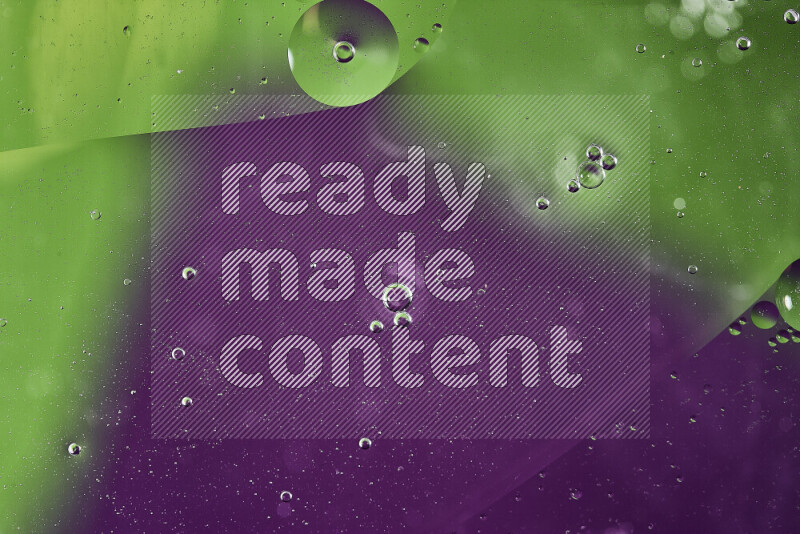 لقطات مقربة لفقاعات من الزيت على سطح الماء باللون الأخضر والأرجواني